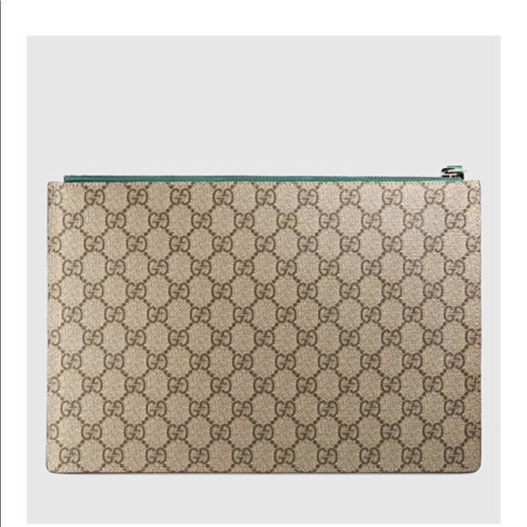 💕HP💕 🆕 Gucci GG Supreme Pouch - Picture 2 of 6